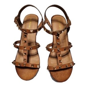 Madden Girl wedge size 7